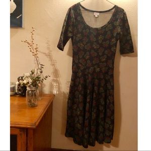 LulaRoe Festive Holly Print Nicole